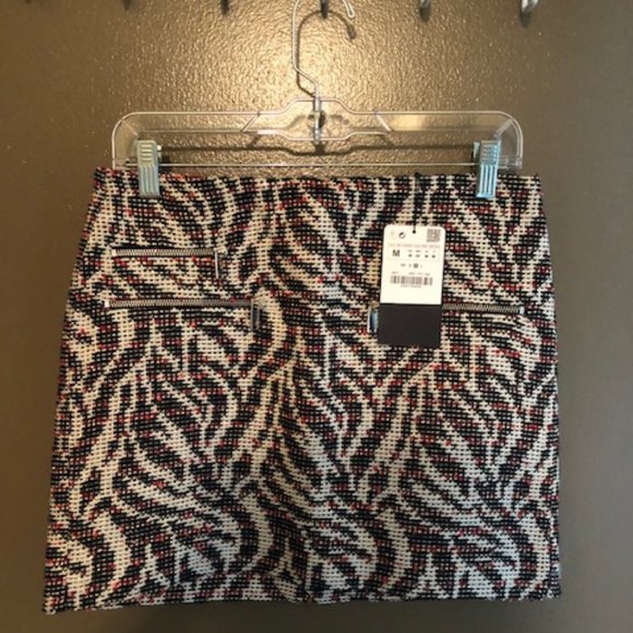 Zara Animal Print Corduroy Mini Skirt M NWT - Picture 1 of 3